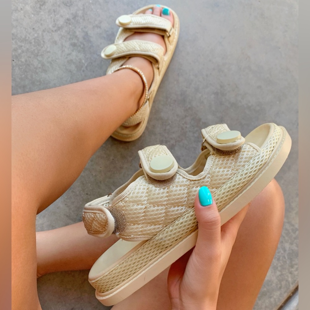 Women's Beige Quilted Strap On Comfy Sandals
